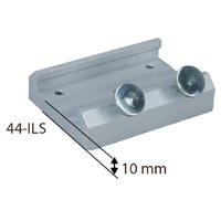 Shoe for invar staff to fit point or spherical extension